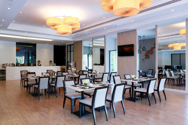 होटल Louis Tavern Bangkok