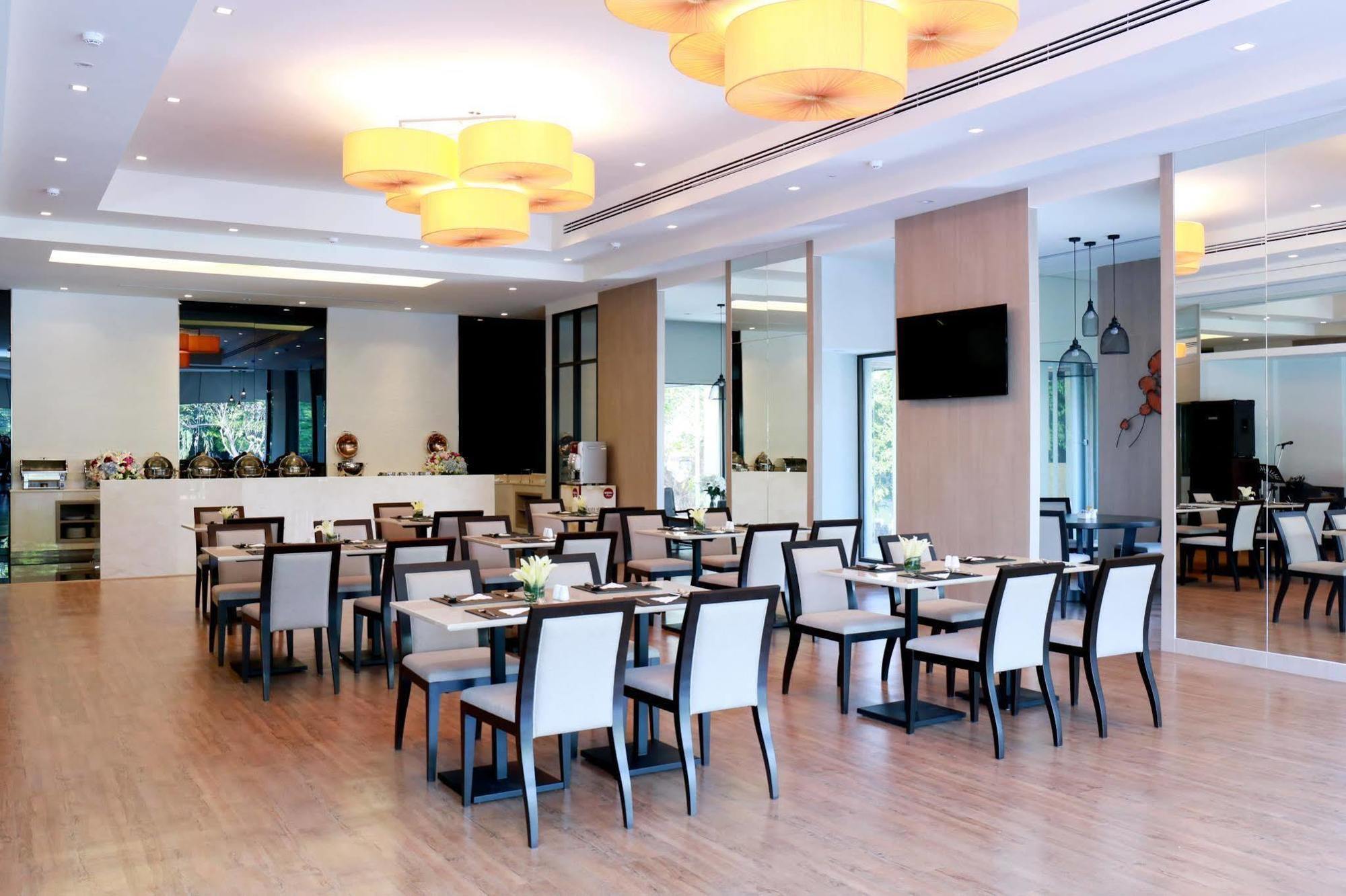 Louis Tavern होटल Bangkok